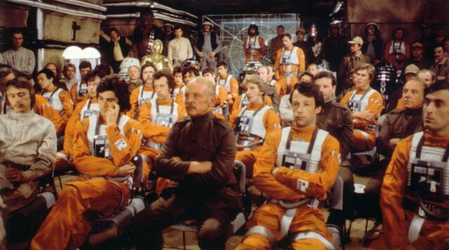 Archivo:Yavin base briefing room.jpg