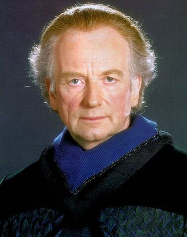 Archivo:Senadorpalpatine.jpg