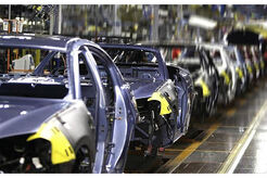 AUSTRALIA-The-Cost-of-Keeping-Auto-Makers-Local-US-Chrysler-Production-Line