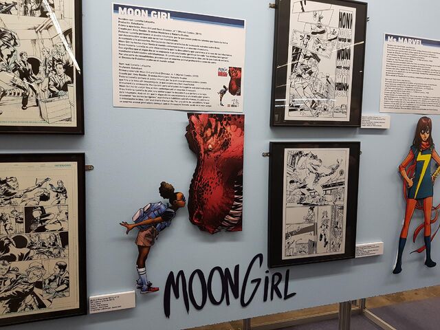 Archivo:Salondelcomic2016 moongirl.jpg