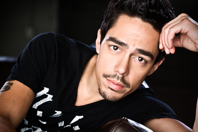 File:Zak Santiago.jpg