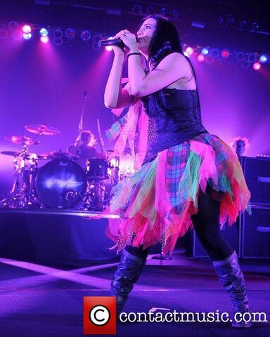 File:Amy-lee-of-evanescence-performing-at-the 3689638.jpg