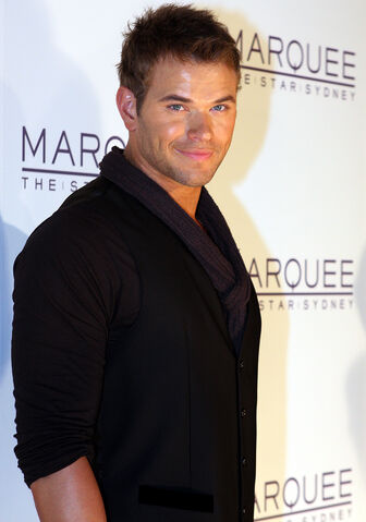 File:Kellan Lutz 2012.jpg