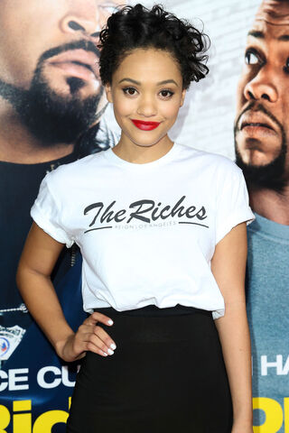 File:Kiersey clemons 010.jpg
