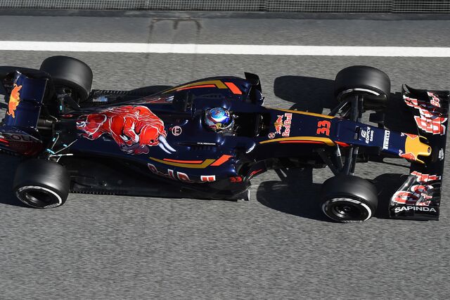 File:Toro Rosso STR11.jpg