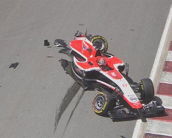 File:Marussia Crash.jpg