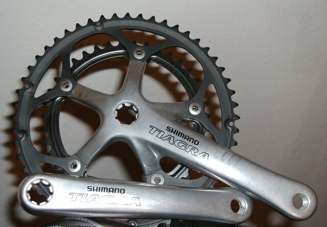 Datei:Shimano Tiagra-Kurbel (2002) (FC-4401).jpg