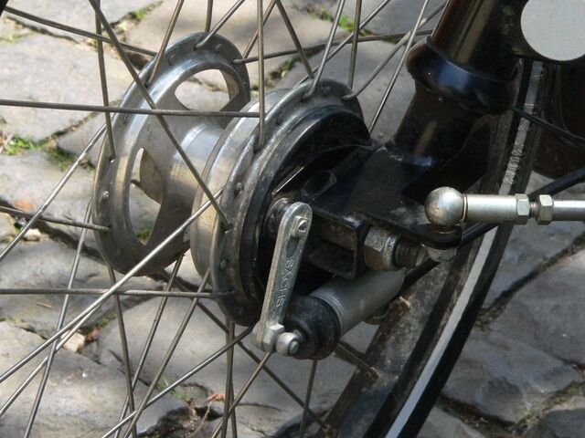 Datei:Trommelbremse Fahrrad.jpg