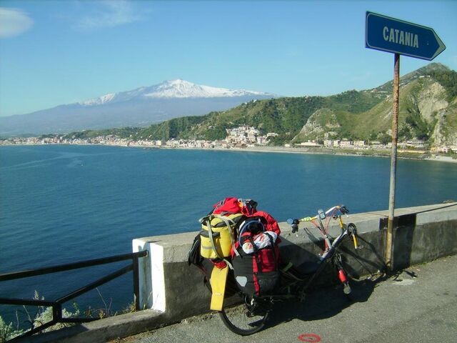 Datei:Etna meer.jpg