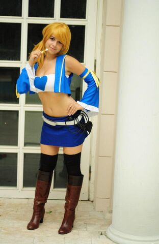 File:FT X791 Lucy cosplay.jpg