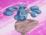 Hitmontop usando Triple Patada