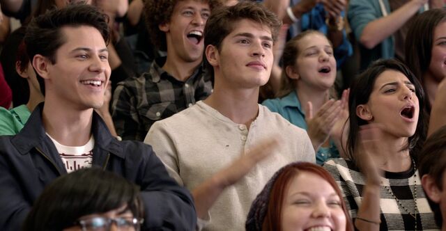 File:1x01 Liam & Shane.jpg