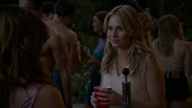 File:03x01, Karma, Amy.jpg