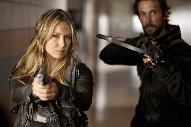 File:Ustv noah wyle falling skies 3.jpg