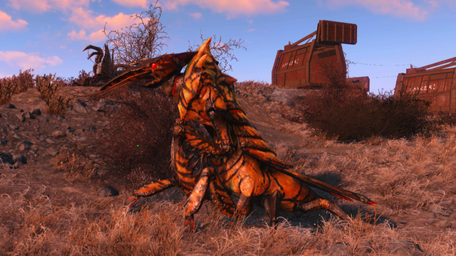 File:FO4FH Skulking Fog Crawler.png
