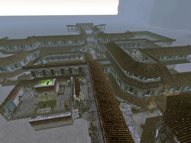 File:Salida del Sol courtyard.jpg