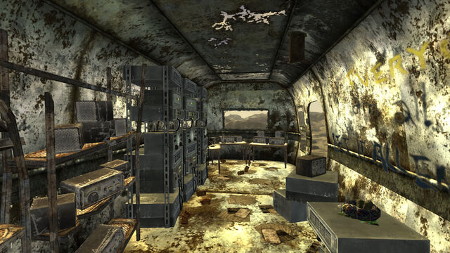 File:LW Radio interior.jpg