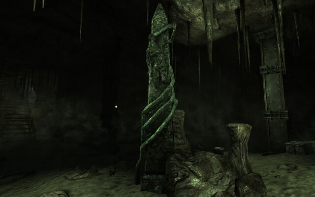 File:Obelisk Dunwich.jpg
