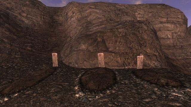 File:MMCS3graves.jpg