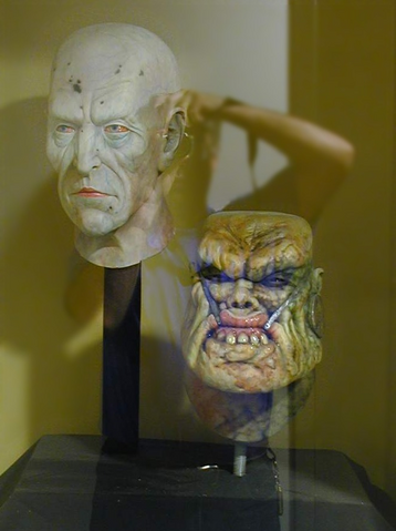File:TalkingHeadMask.png