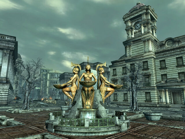 File:Four golden women.jpg