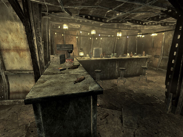 File:Brass Lantern bar.jpg