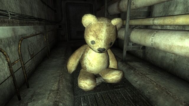 File:GiantTeddyBrighter.jpg