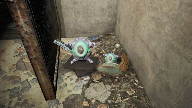 File:Fens Street Toy Alien.jpg