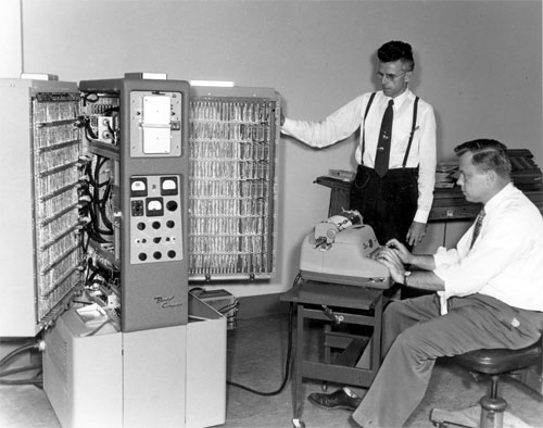 File:50's computer.jpg