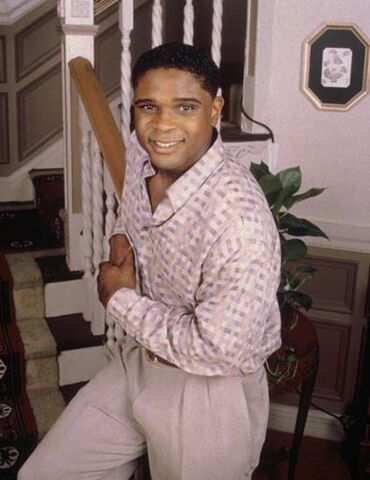 File:Eddie-3333-family-matters-6847061-395-512.jpg