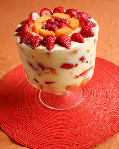 File:Strawberrytrifle.jpg
