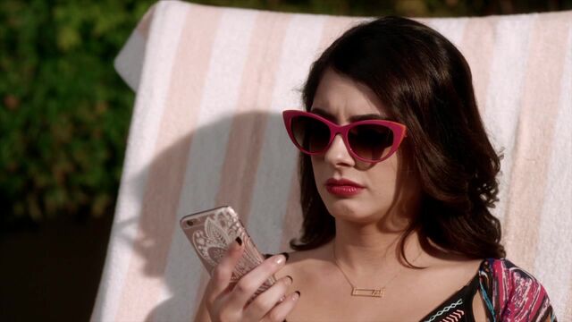 File:Famous.in.Love.S01E01.720p.HDTV.x264-FLEET 0906.jpg
