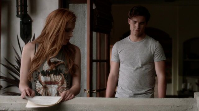 File:Famous.in.Love.S01E01.720p.HDTV.x264-FLEET 1332.jpg
