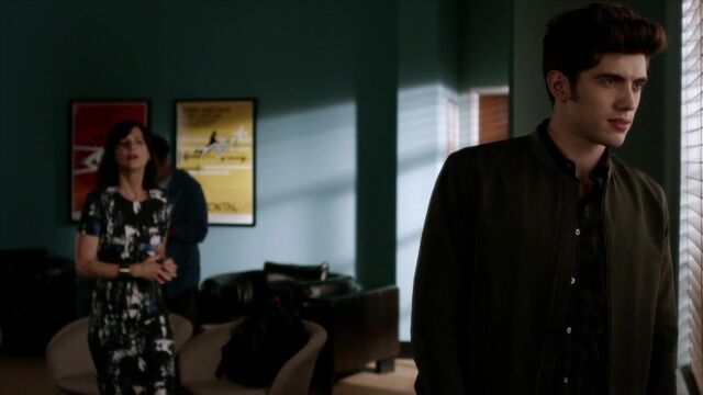 File:Famous.in.Love.S01E01.720p.HDTV.x264-FLEET 0573.jpg