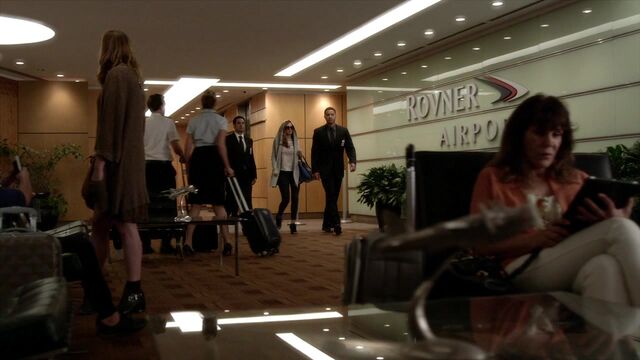 File:Famous.in.Love.S01E01.720p.HDTV.x264-FLEET 0060.jpg