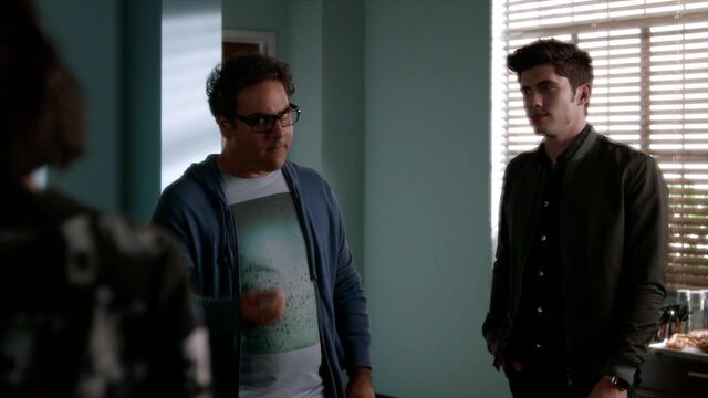 File:Famous.in.Love.S01E01.720p.HDTV.x264-FLEET 0516.jpg