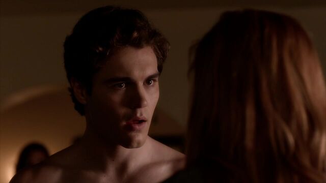 File:Famous.in.Love.S01E01.720p.HDTV.x264-FLEET 1292.jpg