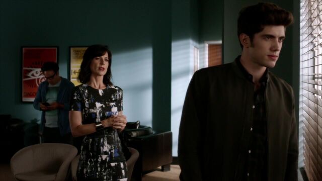 File:Famous.in.Love.S01E01.720p.HDTV.x264-FLEET 0575.jpg