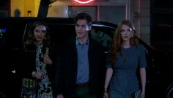 Famous.in.Love.S01E01.720p.HDTV.x264-FLEET 2360
