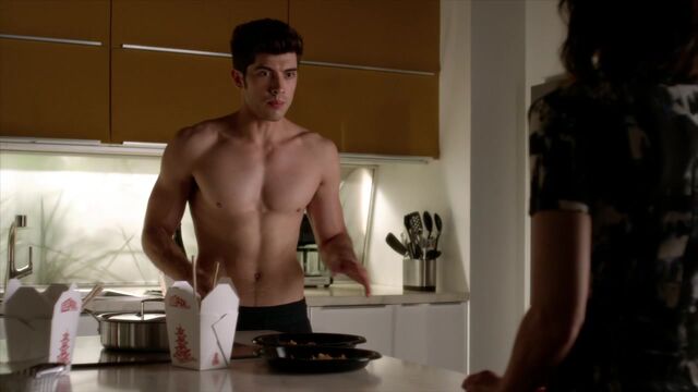 File:Famous.in.Love.S01E01.720p.HDTV.x264-FLEET 0341.jpg