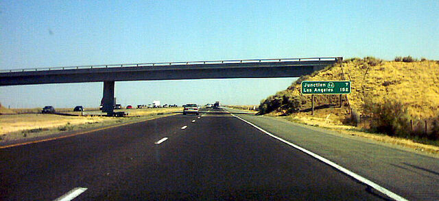 File:Interstate5incentralvalley.jpg