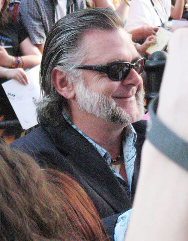 Datei:800px-Kevin McNally.jpg