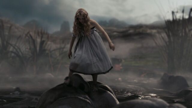 File:AliceInWonderland-2604.jpg