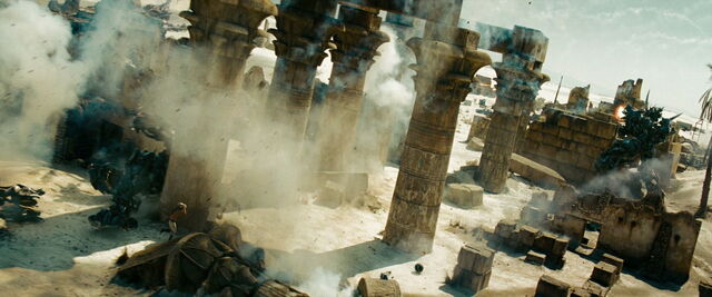 File:Transformers-revenge-movie-screencaps.com-15132.jpg
