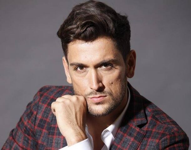 Archivo:Cezar.jpg