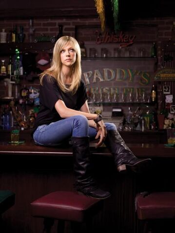 File:Dee Reynolds.jpg