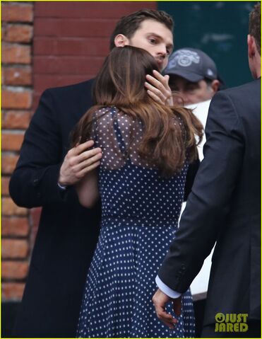 File:Fifty-shades-darker-set-photo-33.jpg