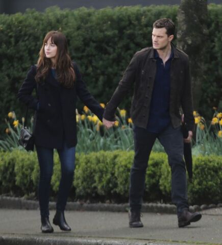 File:Fifty-shades-darker-set-photo-104.jpg