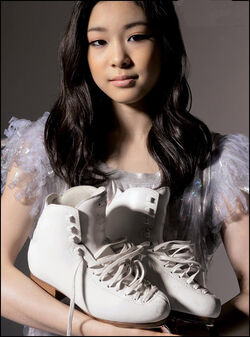 Kim Yu-Na skates