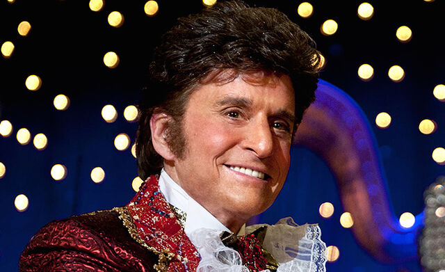 File:MichaelDouglas BehindtheCandelabra.jpg